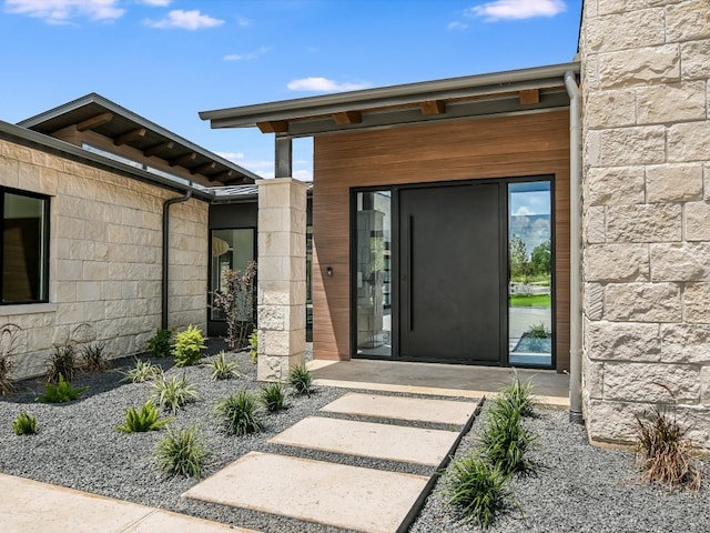 view of property entrance