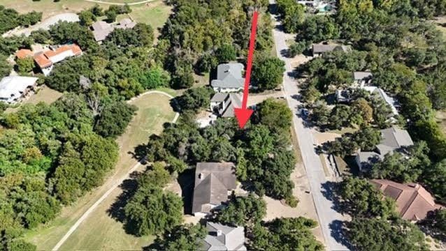406 Rolling Green Dr, Lakeway, TX 78734 - photo 4
