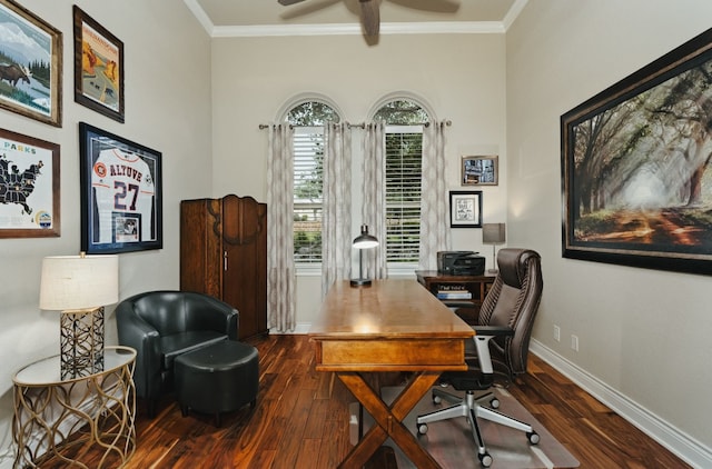 office area with ceiling fan, dark wood-type flooring, and crown molding