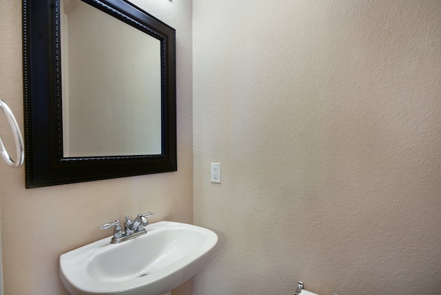 bathroom with sink