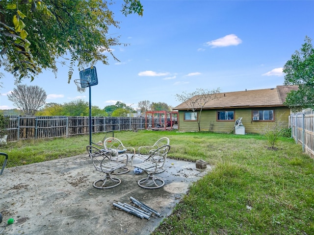 view of yard with a patio