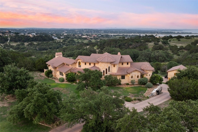 view of aerial view at dusk