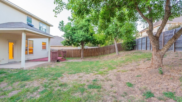 view of yard with a patio