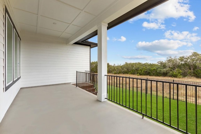 balcony featuring covered porch