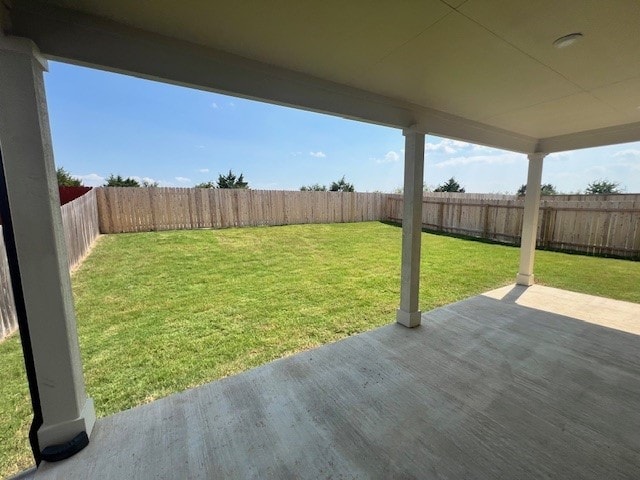 view of yard with a patio area