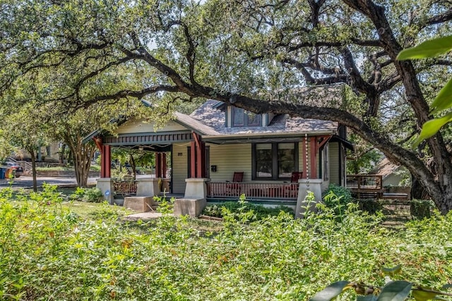 view of front of property with covered porch