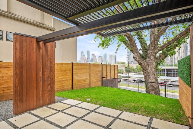 view of yard with a pergola