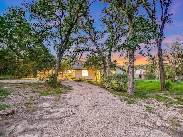 view of front of property