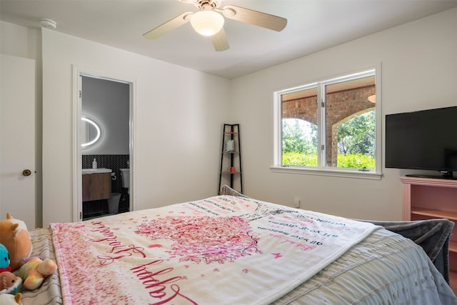 bedroom featuring ceiling fan