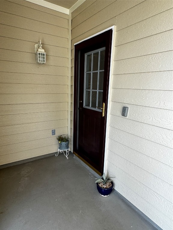 view of property entrance