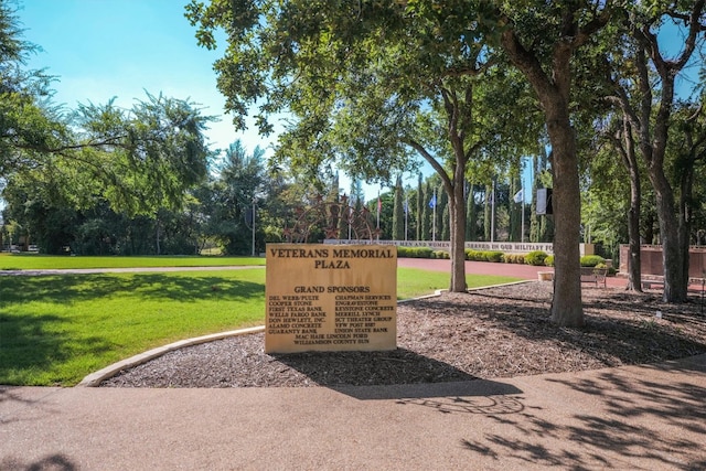 exterior space featuring a yard