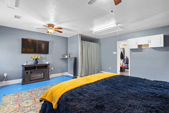 bedroom featuring ceiling fan