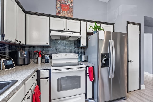 kitchen featuring backsplash, electric stove, light wood-type flooring, stainless steel fridge with ice dispenser, and white cabinets