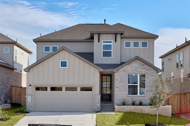 view of front of home featuring a front yard