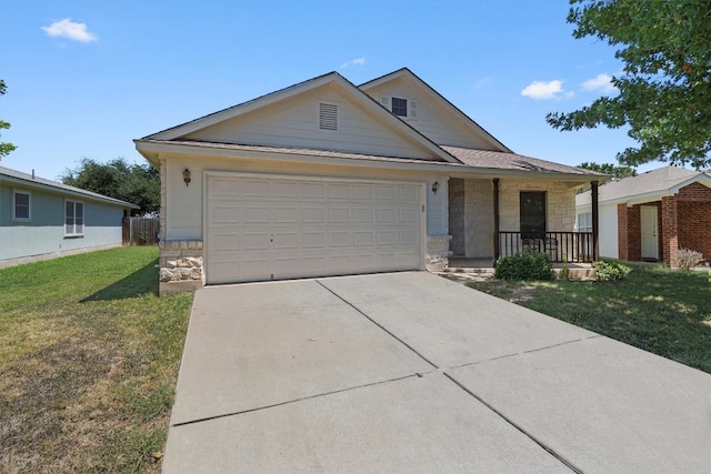 view of front facade featuring a garage and a front yard