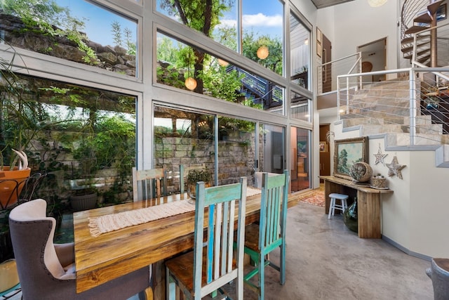 view of sunroom / solarium