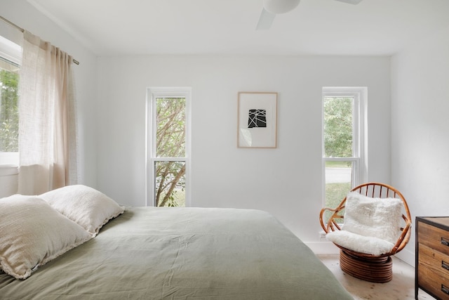 bedroom featuring ceiling fan