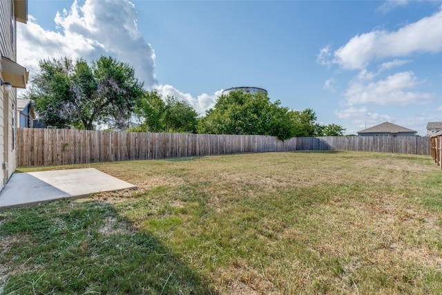 view of yard with a patio