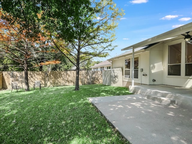 view of yard with a patio