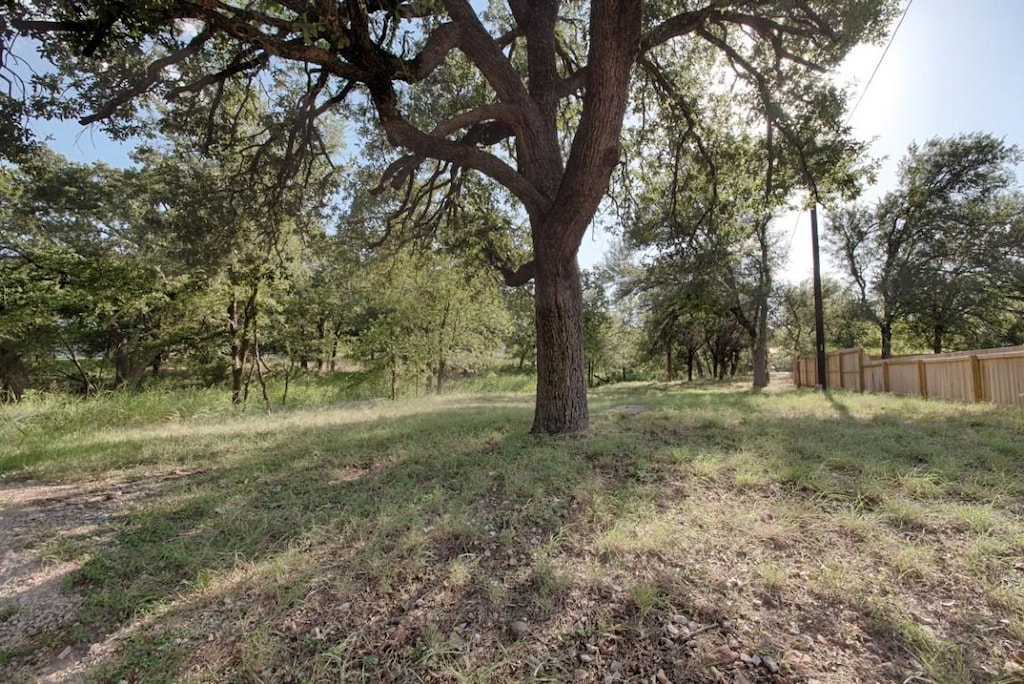 622 Fir Ln, Cottonwood Shores, TX 78657