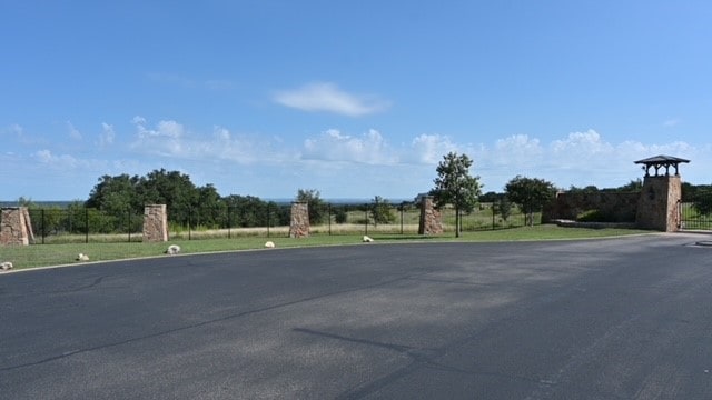 Listing photo 2 for 293 Cedar Mountain Dr, Marble Falls TX 78654