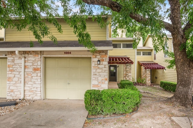 multi unit property with a garage