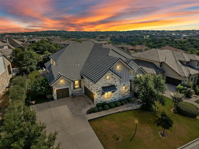 view of aerial view at dusk