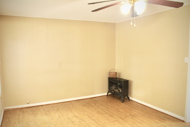 unfurnished room with light hardwood / wood-style flooring and ceiling fan