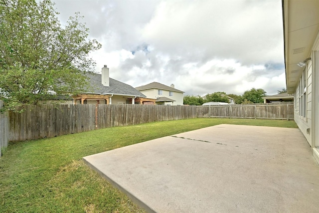 view of yard with a patio