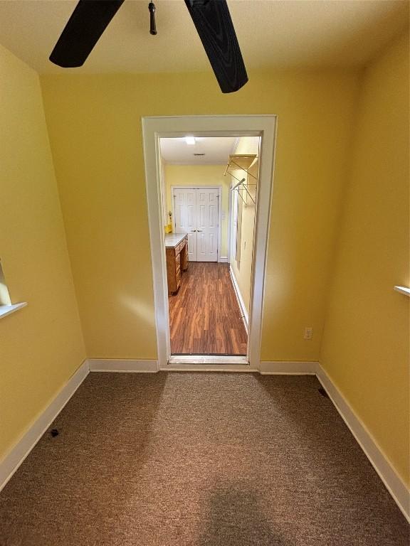 510 S Church St, Georgetown, TX 78626 - empty room with dark colored carpet