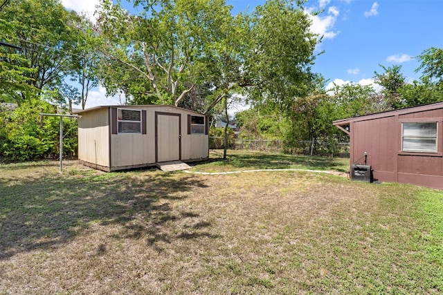 view of yard with a shed