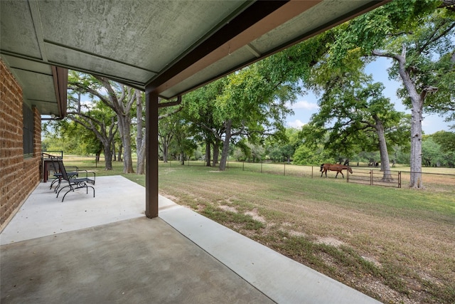 view of yard with a patio