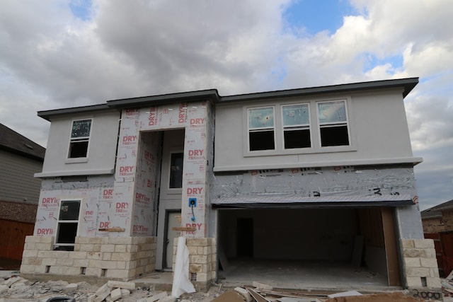 view of front facade featuring a garage