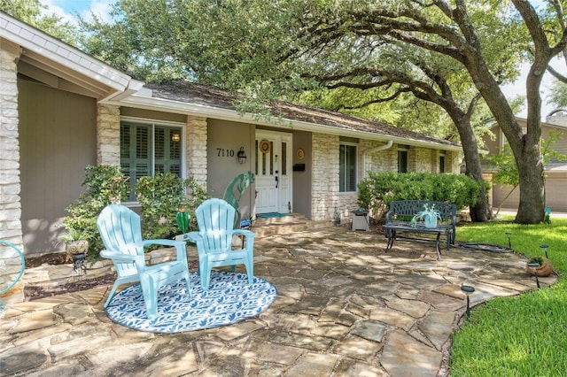 view of patio / terrace with covered porch