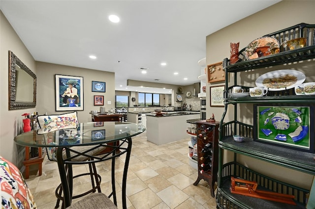 40 N Interstate Highway 35 Unit 8C1, Austin, TX 78701 - dining room with recessed lighting