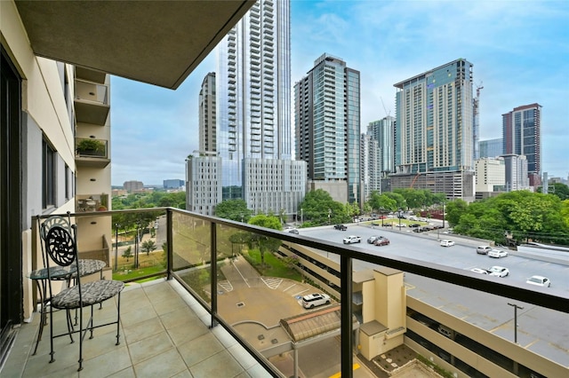 40 N Interstate Highway 35 Unit 8C1, Austin, TX 78701 - balcony featuring a view of skyline