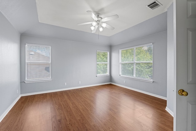 unfurnished room featuring wood-type flooring and ceiling fan