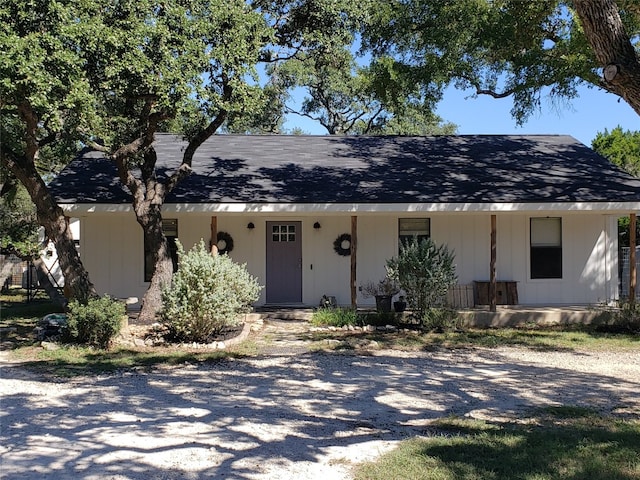 view of front of house featuring covered porch