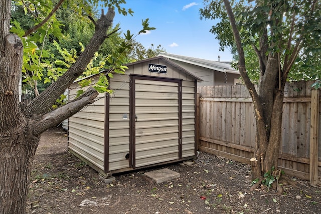 view of outbuilding