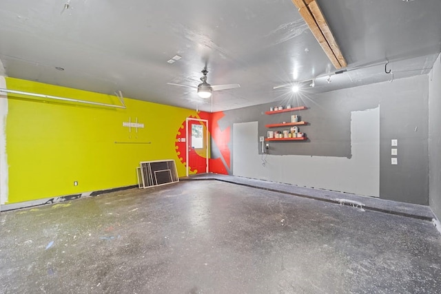 garage featuring ceiling fan