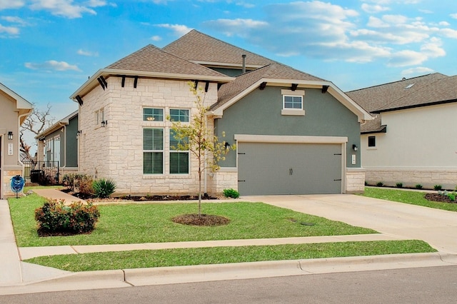 view of front facade with a front yard