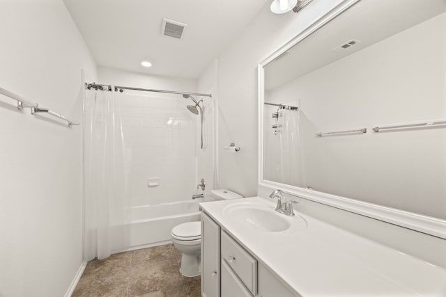 full bathroom featuring toilet, shower / tub combo with curtain, and vanity