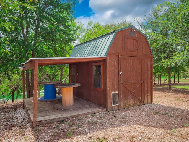 view of outbuilding