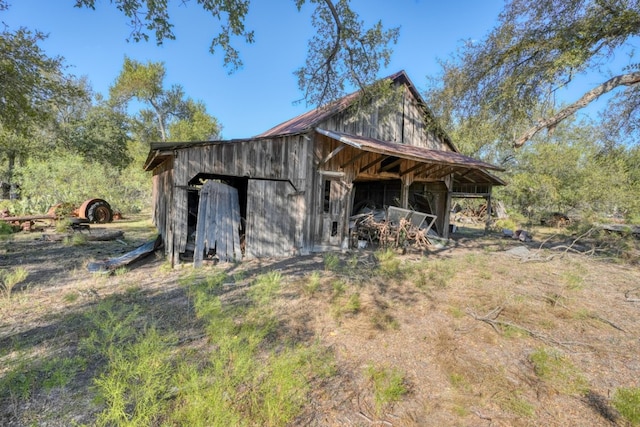 view of outdoor structure