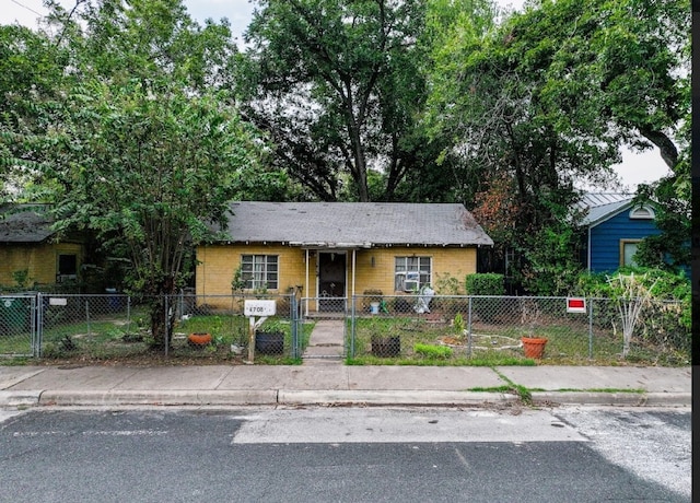 view of front of house