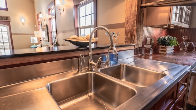 room details featuring sink