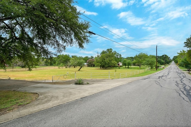 Listing photo 3 for 20 Pillow Rd, Sunset Valley TX 78745