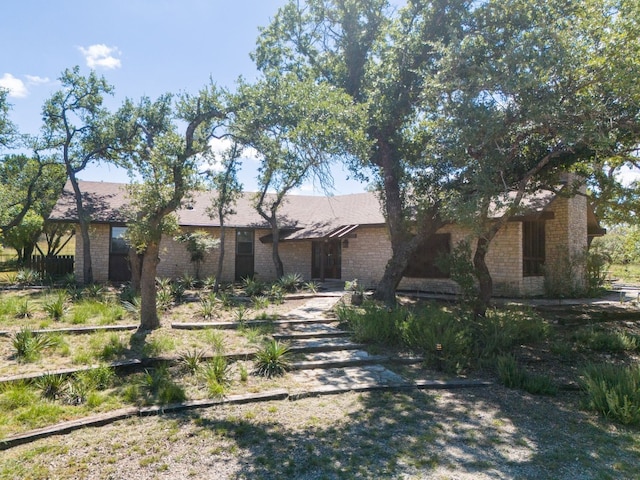 view of front of property