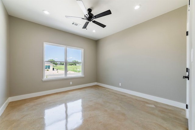 empty room with ceiling fan