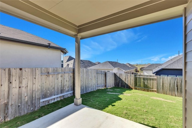 view of yard featuring a patio